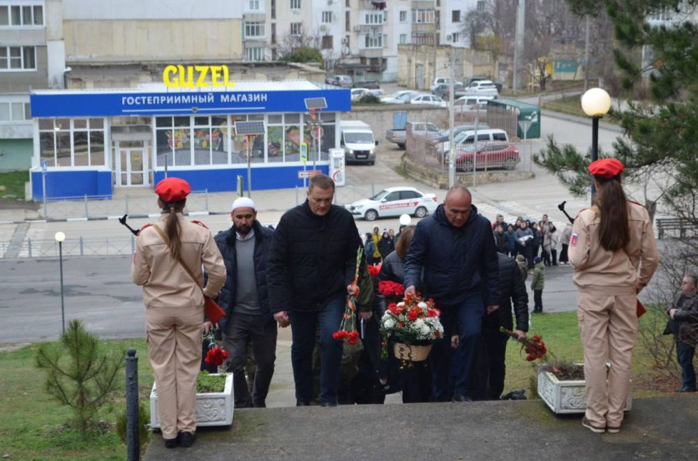 3 декабря - День неизвестного солдата 3 декабря - День неизвестного солдата