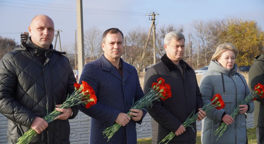 #память. Сегодня, в День Неизвестного солдата мы отдаем дань памяти воинам, чьи имена не удалось вернуть #память. Сегодня, в День Неизвестного солдата мы отдаем дань памяти воинам, чьи имена не удалось вернуть