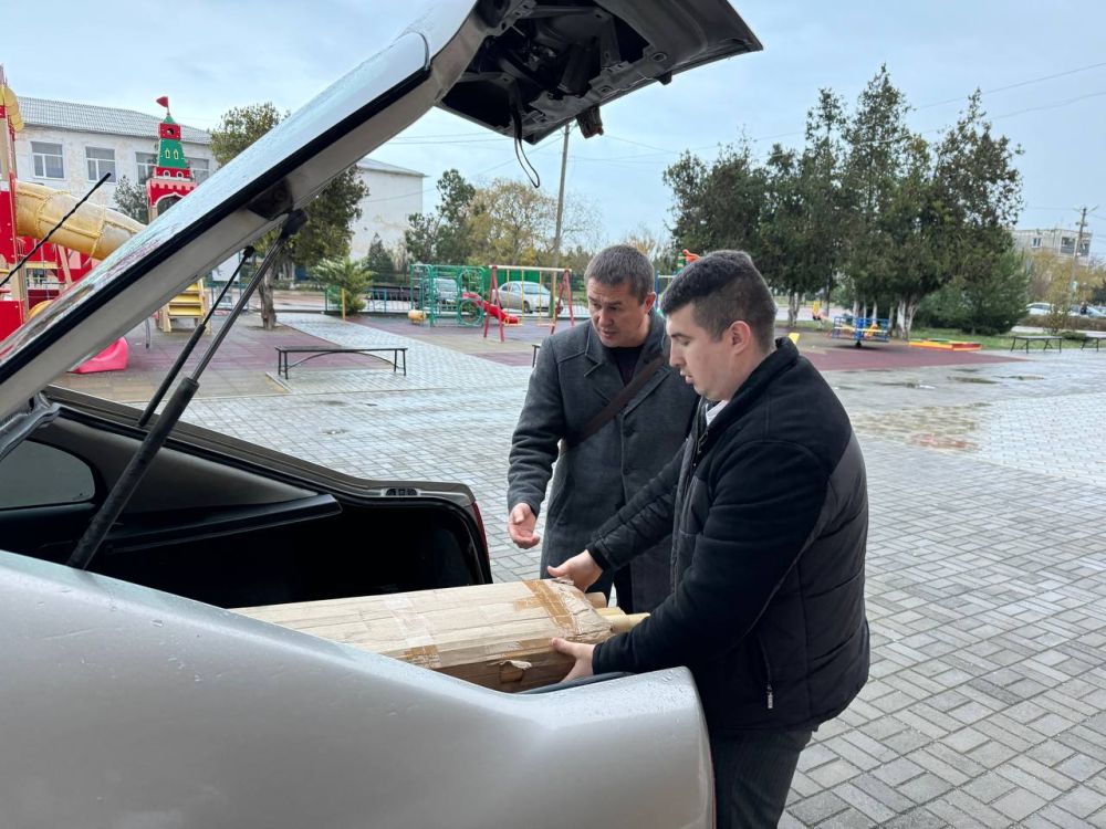 Депутат Новосельского сельского совета Эмир Арабский приобрел для местного Дома культуры балетный станок в танцевальный класс Депутат Новосельского сельского совета Эмир Арабский приобрел для местного Дома культуры балетный станок в танцевальный класс