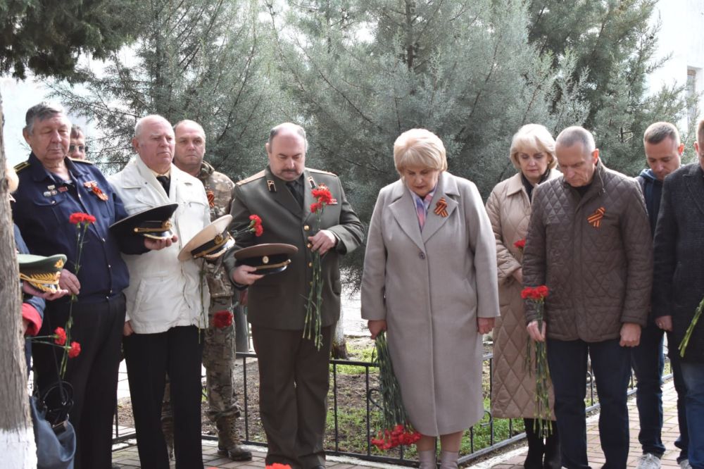 «Имя твое неизвестно, подвиг твой бессмертен»! «Имя твое неизвестно, подвиг твой бессмертен»!