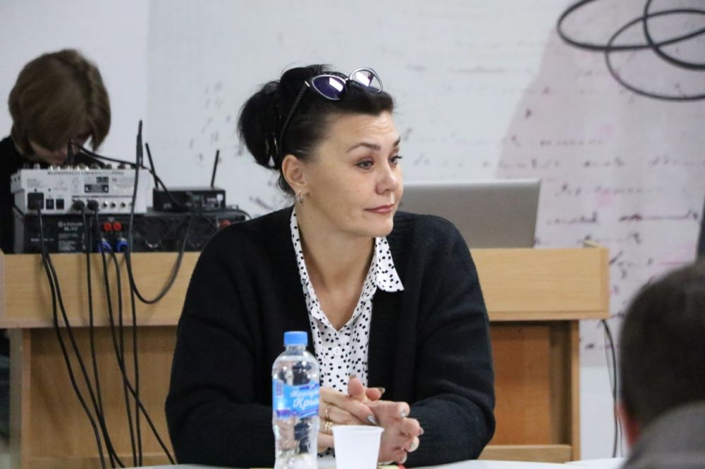 Ольга Урайкина: Вместе с главой администрации Бахчисарайского района Анжеликой Ястребовой, заместителем главы администрации - начальником отдела культуры и межнациональных отношений администрации Бахчисарайского района... Ольга Урайкина: Вместе с главой администрации Бахчисарайского района Анжеликой Ястребовой, заместителем главы администрации - начальником отдела культуры и межнациональных отношений администрации Бахчисарайского района...