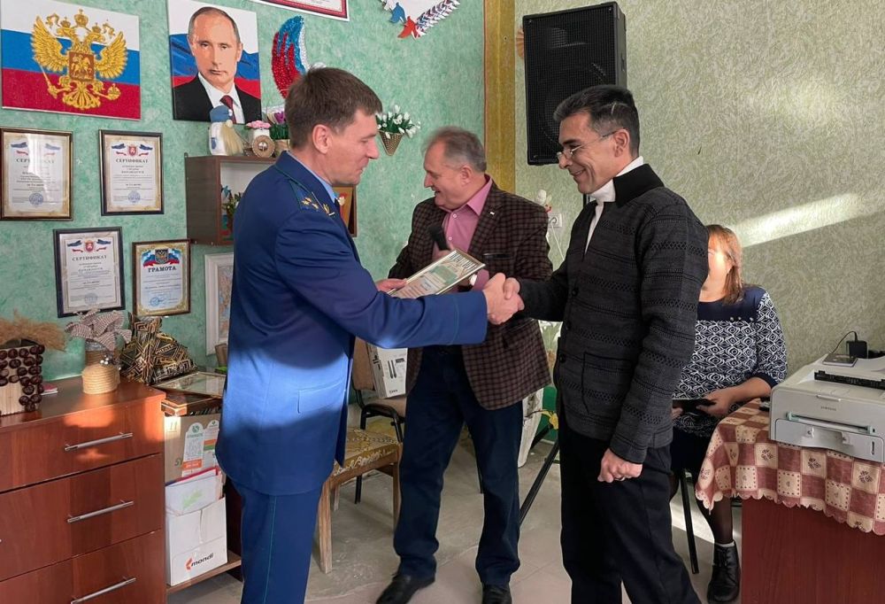 Прокурор Бахчисарайского района Сергей Ермаков выехал в психоневрологический интернат Прокурор Бахчисарайского района Сергей Ермаков выехал в психоневрологический интернат