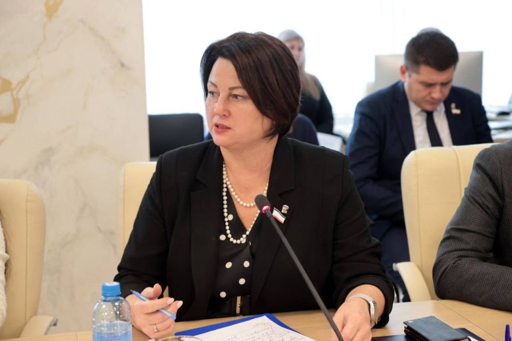 Депутаты крымского парламента обсудили состояние дорожной инфраструктуры и перспективы развития транспортной отрасли Депутаты крымского парламента обсудили состояние дорожной инфраструктуры и перспективы развития транспортной отрасли
