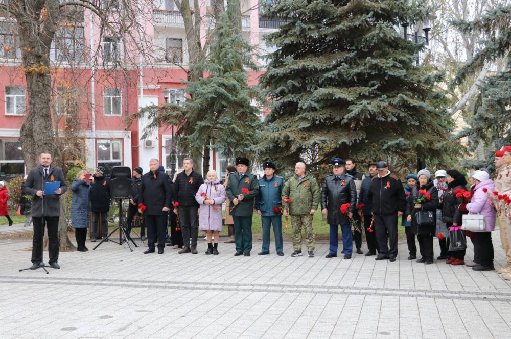 Ежегодно в нашей стране 3 декабря отмечается День неизвестного солдата Ежегодно в нашей стране 3 декабря отмечается День неизвестного солдата