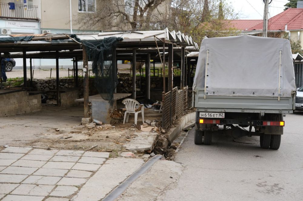 На месте бывшего рынка в Кореизе появится новое торговое пространство На месте бывшего рынка в Кореизе появится новое торговое пространство