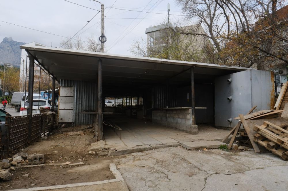 На месте бывшего рынка в Кореизе появится новое торговое пространство На месте бывшего рынка в Кореизе появится новое торговое пространство