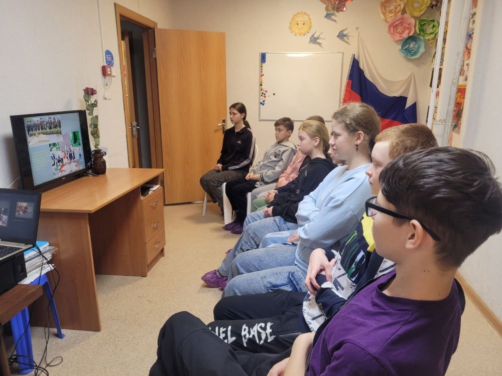В клубах МБУ «Городской подростково-молодежный центр» прошли тематические беседы ко Дню неизвестного солдата В клубах МБУ «Городской подростково-молодежный центр» прошли тематические беседы ко Дню неизвестного солдата