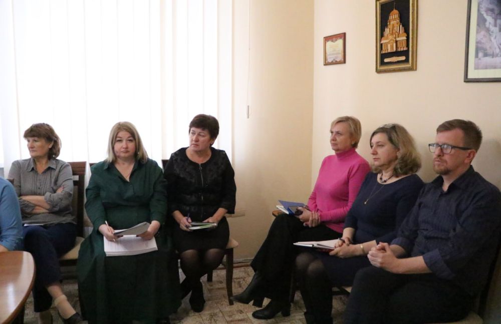 Ольга Урайкина: Сегодня в малом зале администрации Бахчисарайского района состоялись публичные слушания по обсуждению проекта решения Бахчисарайского районного совета «Бюджет муниципального образования Бахчисарайского района... Ольга Урайкина: Сегодня в малом зале администрации Бахчисарайского района состоялись публичные слушания по обсуждению проекта решения Бахчисарайского районного совета «Бюджет муниципального образования Бахчисарайского района...