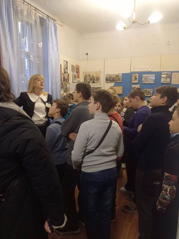 В Ялтинском историко-литературном музее организовали экскурсии для воспитанников школы № 11 В Ялтинском историко-литературном музее организовали экскурсии для воспитанников школы № 11