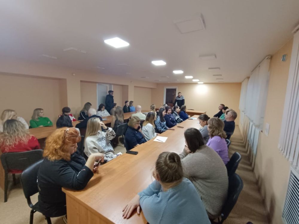 В подведомственных Минстрою Крыма государственных учреждениях: Государственном казенном учреждении Республики Крым «Главное управление капитального строительства Республики Крым», Государственном казенном учреждении... В подведомственных Минстрою Крыма государственных учреждениях: Государственном казенном учреждении Республики Крым «Главное управление капитального строительства Республики Крым», Государственном казенном учреждении...