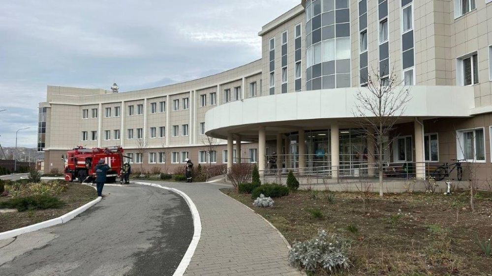 В Белогорском психоневрологическом интернате, построенном в 2021 году в рамках реализации национального проекта «Демография», проведены пожарно-тактические учения с задействованием сил и средств первого пожарно-спасательного... В Белогорском психоневрологическом интернате, построенном в 2021 году в рамках реализации национального проекта «Демография», проведены пожарно-тактические учения с задействованием сил и средств первого пожарно-спасательного...