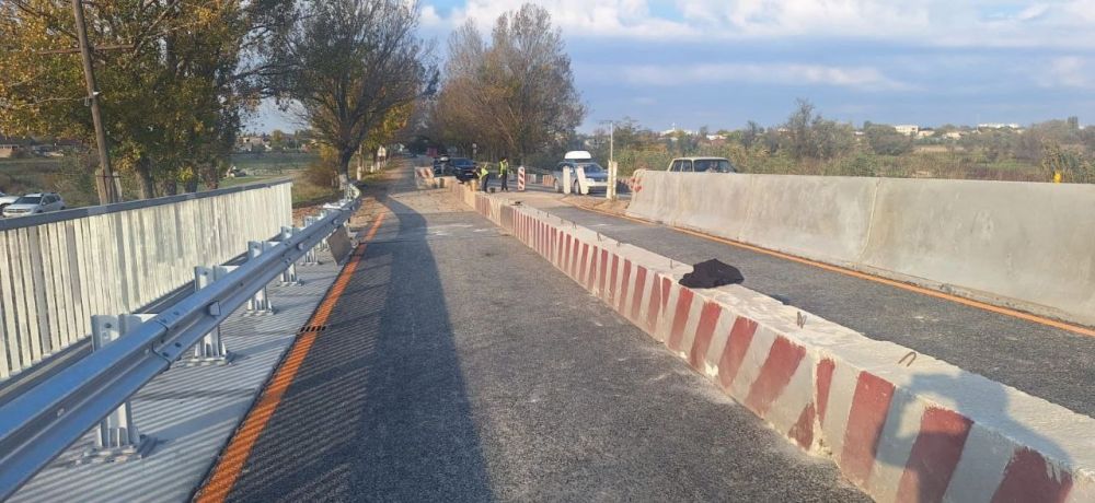 В рамках национального проекта «Безопасные качественные дороги» в Республике Крым завершается ремонт моста на автомобильной дороге общего пользования регионального значения Саки - Орловка (км 38+881 (правый) В рамках национального проекта «Безопасные качественные дороги» в Республике Крым завершается ремонт моста на автомобильной дороге общего пользования регионального значения Саки - Орловка (км 38+881 (правый)