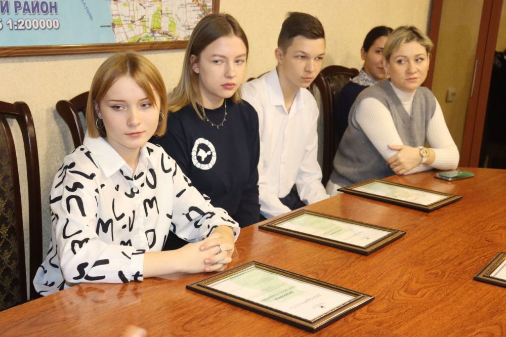 Владислав Хаджиев: 5 декабря по всей России мы отмечаем День добровольца (волонтера) Владислав Хаджиев: 5 декабря по всей России мы отмечаем День добровольца (волонтера)