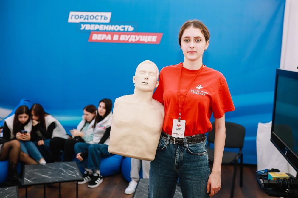 Дорогие друзья, волонтёры! Поздравляю всех с Днём добровольца! Дорогие друзья, волонтёры! Поздравляю всех с Днём добровольца!