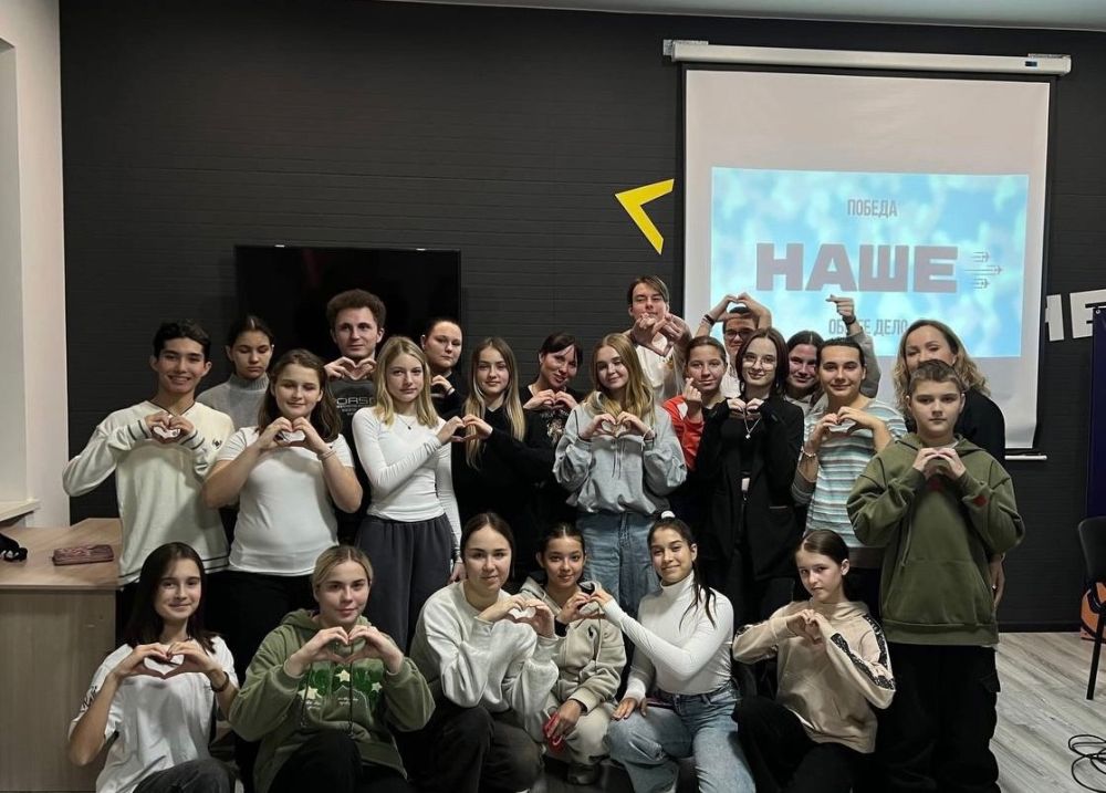 Молодежь города пообщалась с военным волонтером Молодежь города пообщалась с военным волонтером