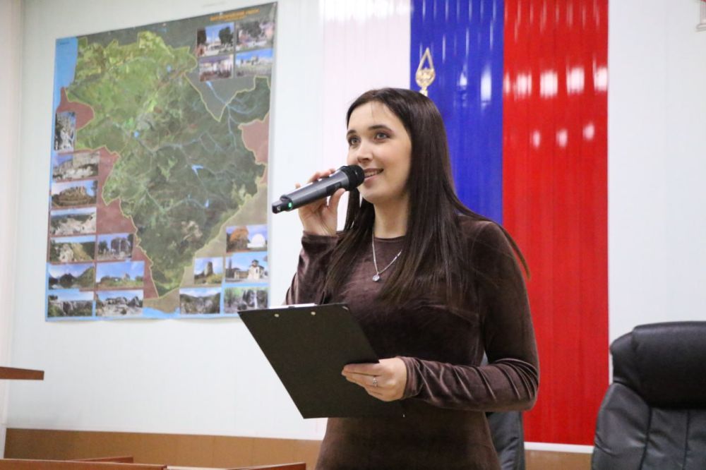 Ольга Урайкина: Сегодня состоялось торжественное награждение волонтеров, приуроченное ко дню добровольца Ольга Урайкина: Сегодня состоялось торжественное награждение волонтеров, приуроченное ко дню добровольца
