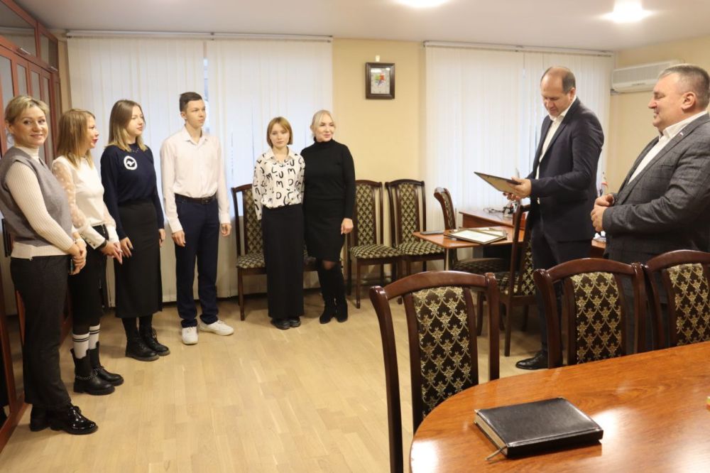 Владислав Хаджиев: 5 декабря по всей России мы отмечаем День добровольца (волонтера) Владислав Хаджиев: 5 декабря по всей России мы отмечаем День добровольца (волонтера)