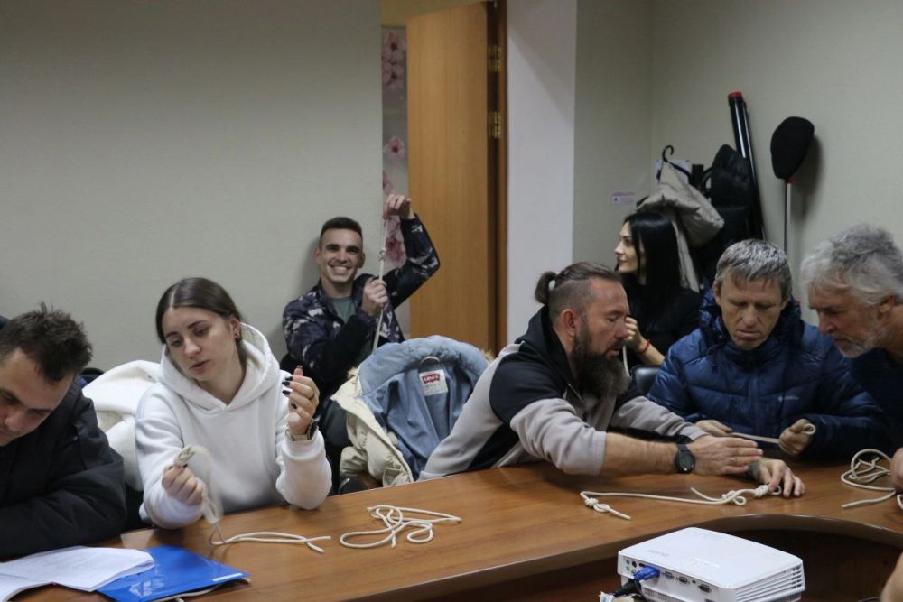 СЕМИНАР-ПРАКТИКУМ ПО СПОРТИВНОМУ ТУРИЗМУ СЕМИНАР-ПРАКТИКУМ ПО СПОРТИВНОМУ ТУРИЗМУ