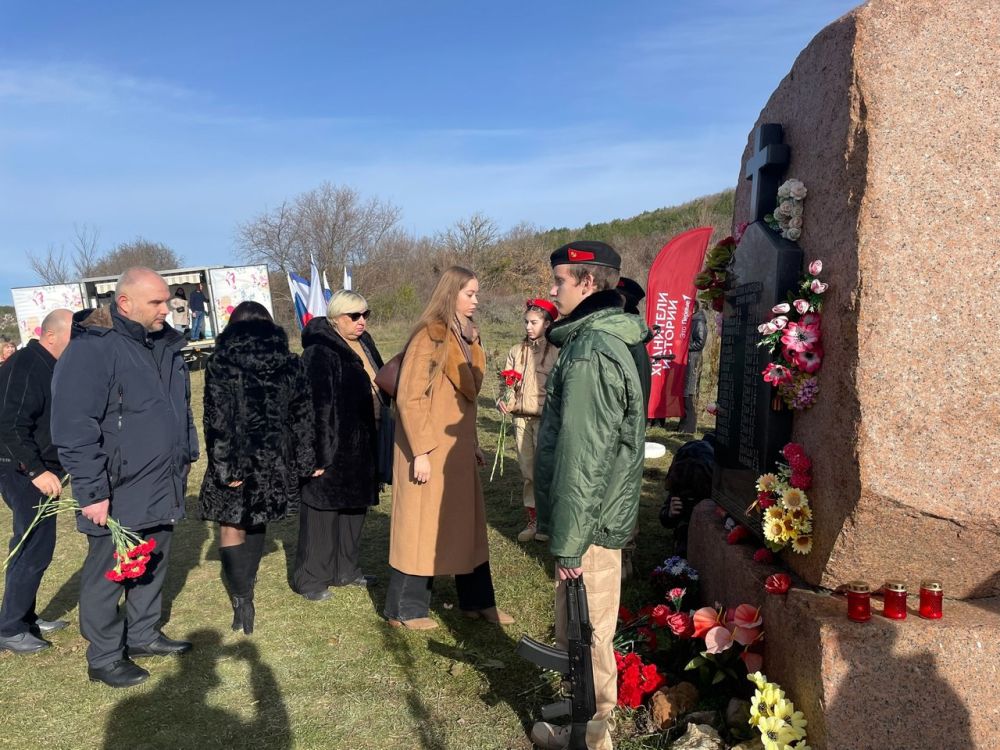 Ольга Урайкина: В Бахчисарайском районе в с.Лаки открыли новый арт-объект малой архитектурной формы «Арка Памяти гибели крымского села Лаки в годы Великой Отечественной войны» Ольга Урайкина: В Бахчисарайском районе в с.Лаки открыли новый арт-объект малой архитектурной формы «Арка Памяти гибели крымского села Лаки в годы Великой Отечественной войны»