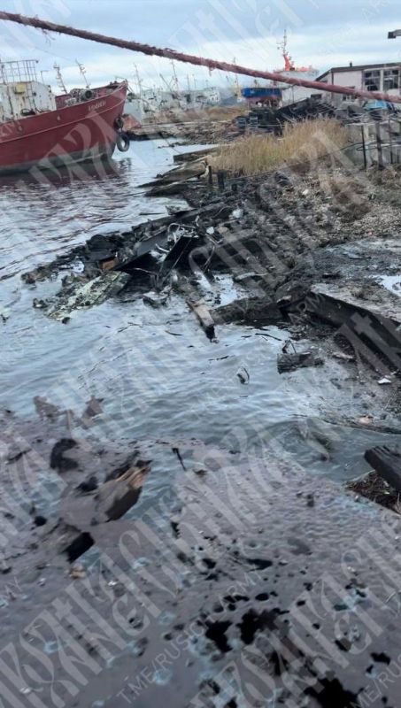 Фото одного из уничтоженных БЭКов ВСУ в районе Керчи Фото одного из уничтоженных БЭКов ВСУ в районе Керчи