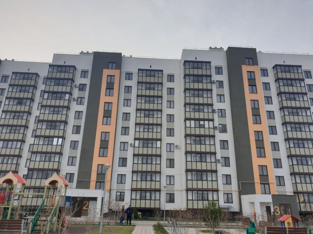 Заместитель председателя Государственного комитета по делам межнациональных отношений Республики Крым Рефат Дердаров провел выездное обследование многоквартирного жилого дома в Евпатории Заместитель председателя Государственного комитета по делам межнациональных отношений Республики Крым Рефат Дердаров провел выездное обследование многоквартирного жилого дома в Евпатории