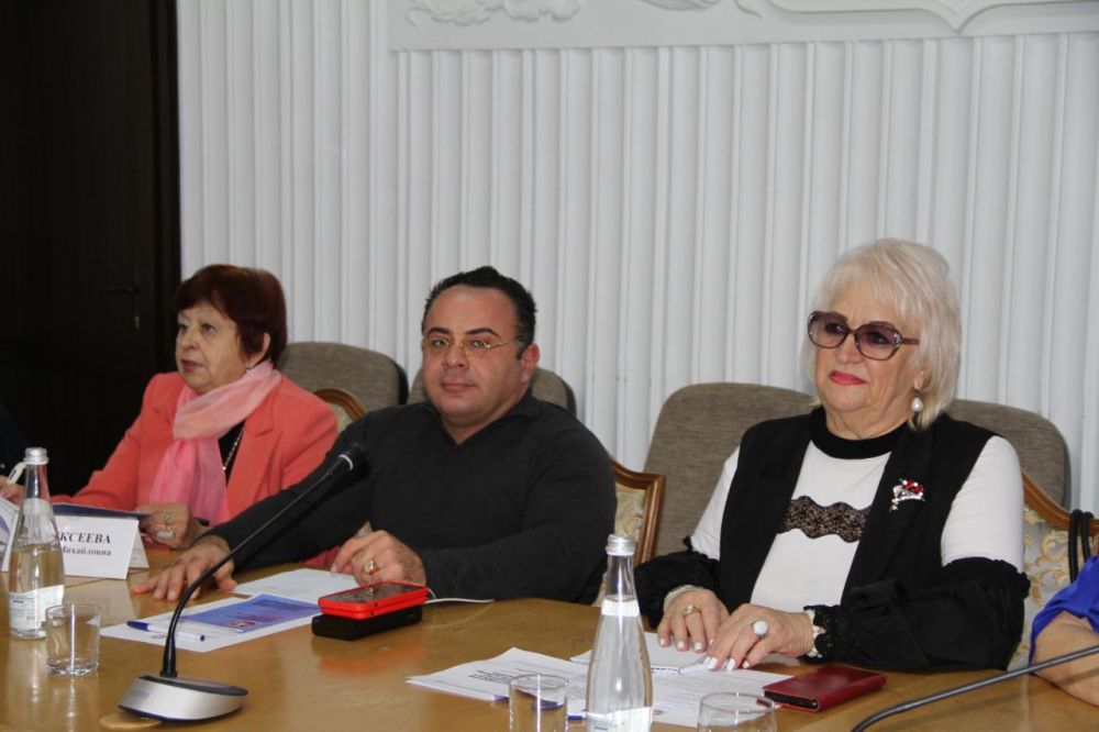 Константин Шимановский: По инициативе общественного совета провели конференцию «Консолидация российского общества - ответы на вызовы времени» Константин Шимановский: По инициативе общественного совета провели конференцию «Консолидация российского общества - ответы на вызовы времени»