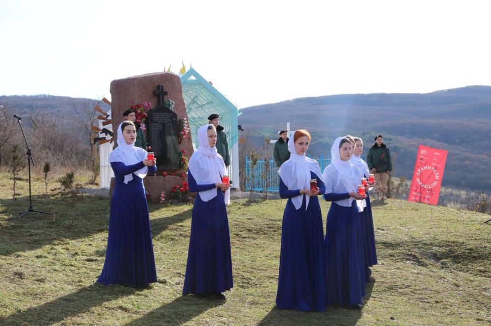 В Бахчисарайском районе открыли "Арку Памяти гибели села Лаки во времена Великой Отечественной войны" В Бахчисарайском районе открыли "Арку Памяти гибели села Лаки во времена Великой Отечественной войны"