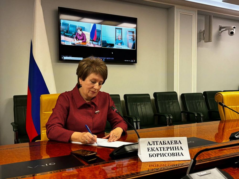 Екатерина Алтабаева: Сегодня в режиме видеосвязи провела приём граждан, приуроченный к 23-летию партии «Единая Россия» Екатерина Алтабаева: Сегодня в режиме видеосвязи провела приём граждан, приуроченный к 23-летию партии «Единая Россия»