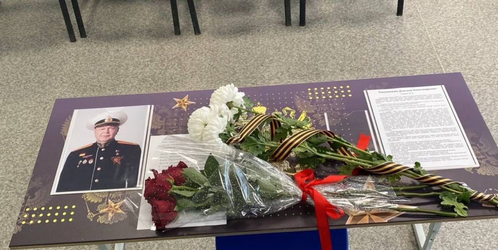 Игорь Кастюкевич: Вадимской школе Херсонской области в День героев Отечества по проекту «Единой России» открыли две «Парты Героя» Игорь Кастюкевич: Вадимской школе Херсонской области в День героев Отечества по проекту «Единой России» открыли две «Парты Героя»