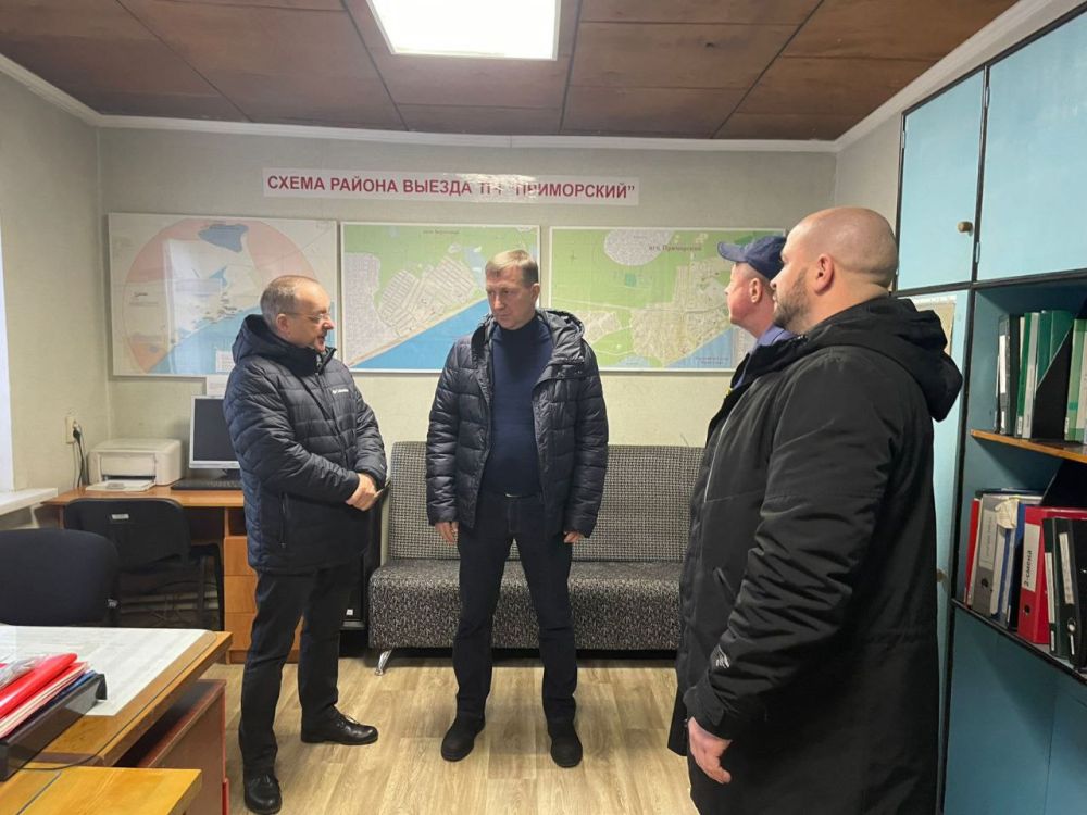 Министр чрезвычайных ситуаций Республики Крым Алексей Ерёменко осуществляет проверки реагирующих подразделений Пожарной охраны и "КРЫМ- СПАС" Министр чрезвычайных ситуаций Республики Крым Алексей Ерёменко осуществляет проверки реагирующих подразделений Пожарной охраны и "КРЫМ- СПАС"