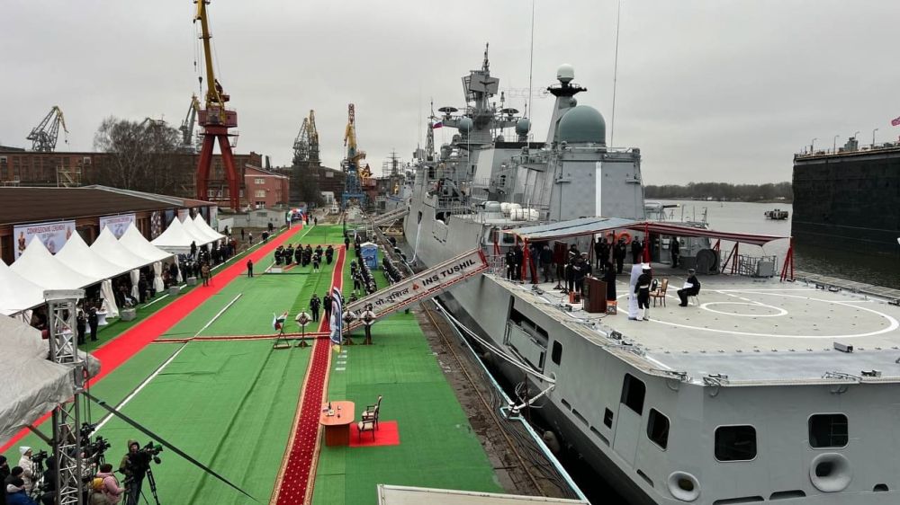 Сегодня на судостроительном заводе «Янтарь» в Калининграде состоялась торжественная церемония передачи ВМС Индии фрегата Tushil проекта 11356 Сегодня на судостроительном заводе «Янтарь» в Калининграде состоялась торжественная церемония передачи ВМС Индии фрегата Tushil проекта 11356