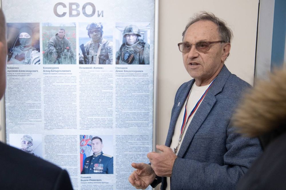 В День Героев Отечества в музейном комплексе «35-я береговая бронебашенная батарея» возложили цветы к памятному знаку «Защитникам Севастополя, шагнувшим в бессмертие» и почтили память погибших В День Героев Отечества в музейном комплексе «35-я береговая бронебашенная батарея» возложили цветы к памятному знаку «Защитникам Севастополя, шагнувшим в бессмертие» и почтили память погибших