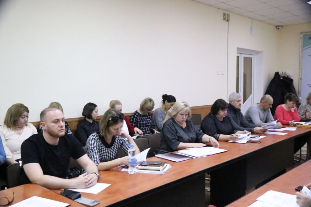 Ольга Урайкина: В малом зале администрации Бахчисарайского района состоялось совместное заседание постоянных депутатских комиссий Бахчисарайского районного совета Ольга Урайкина: В малом зале администрации Бахчисарайского района состоялось совместное заседание постоянных депутатских комиссий Бахчисарайского районного совета