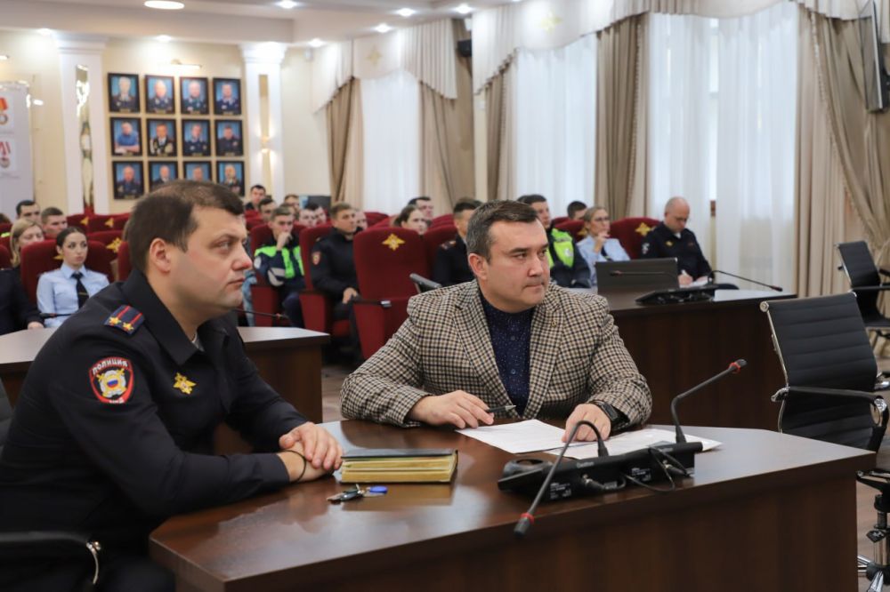 В Управлении МВД России по г. Севастополю прошло мероприятие по профилактике коррупционных правонарушений среди сотрудников ОВД В Управлении МВД России по г. Севастополю прошло мероприятие по профилактике коррупционных правонарушений среди сотрудников ОВД