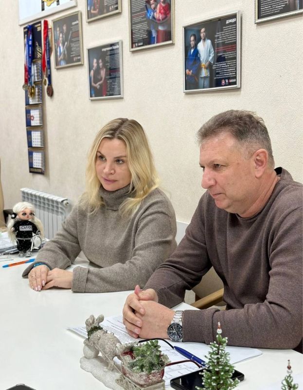 Ольга Торубарова: Вручила благодарности за активную жизненную позицию, пропаганду здорового образа жизни, популяризацию греко-римской борьбы в Республике Крым и успешное выступление на Чемпионате мира по греко-римской... Ольга Торубарова: Вручила благодарности за активную жизненную позицию, пропаганду здорового образа жизни, популяризацию греко-римской борьбы в Республике Крым и успешное выступление на Чемпионате мира по греко-римской...