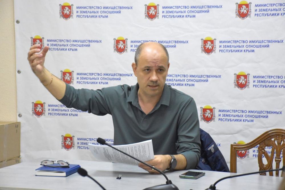 Сотрудникам Минимущества Крыма напомнили о запретах, ограничениях и обязанностях, связанных с прохождением госслужбы Сотрудникам Минимущества Крыма напомнили о запретах, ограничениях и обязанностях, связанных с прохождением госслужбы