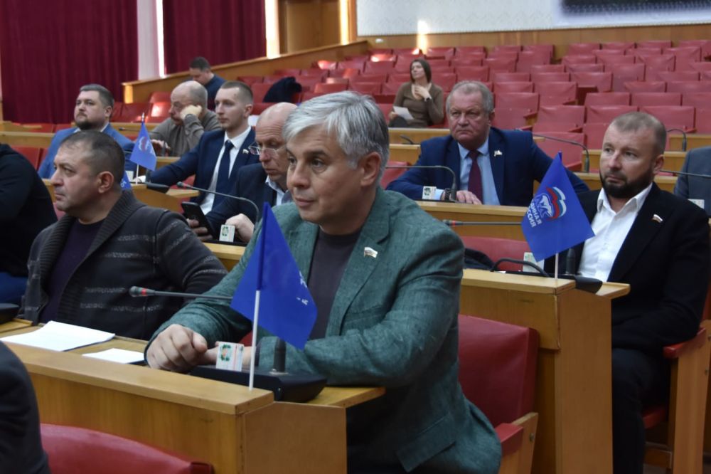 Сегодня под руководством главы муниципального образования городской округ Симферополь Республики Крым – председателя Симферопольского городского совета Виктора Агеева состоялась внеочередная 9-я сессия Симферопольского... Сегодня под руководством главы муниципального образования городской округ Симферополь Республики Крым – председателя Симферопольского городского совета Виктора Агеева состоялась внеочередная 9-я сессия Симферопольского...