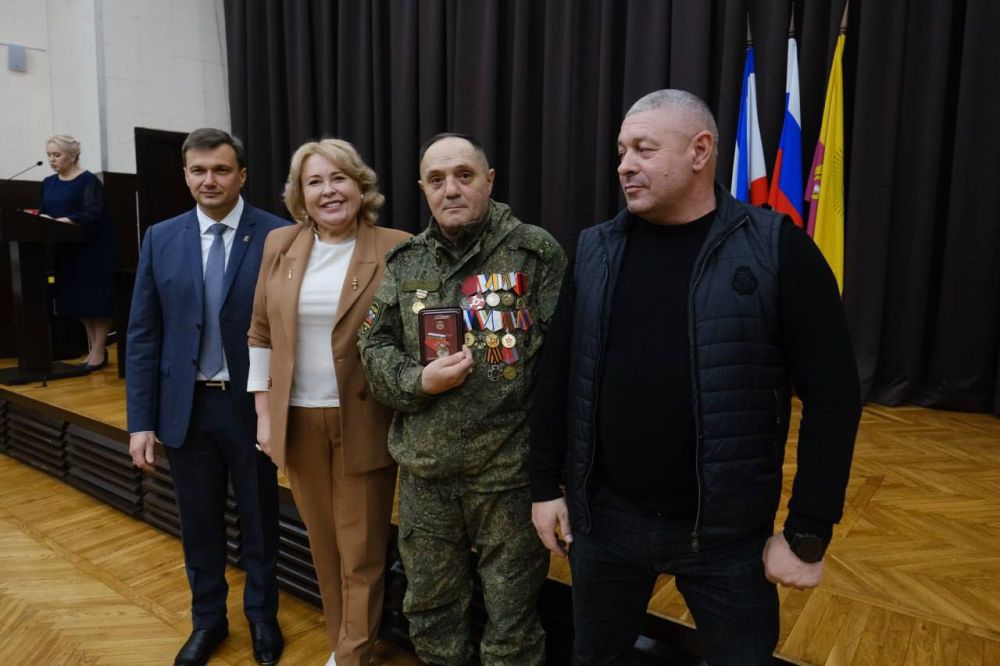 В Ялте организовали встречу с демобилизованными участниками СВО В Ялте организовали встречу с демобилизованными участниками СВО