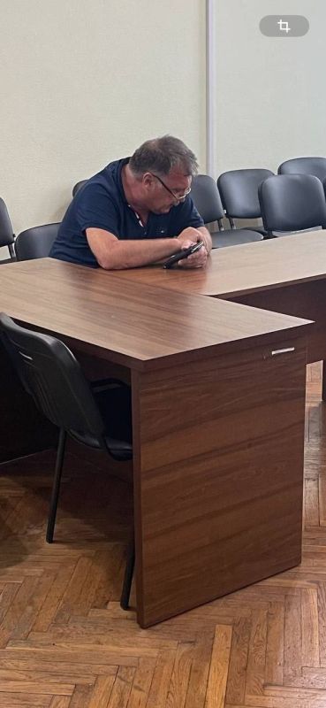 Предпринимателя из Севастополя приговорили к 3 годам колонии за поставку китайских запчастей на корабли ЧФ РФ Предпринимателя из Севастополя приговорили к 3 годам колонии за поставку китайских запчастей на корабли ЧФ РФ