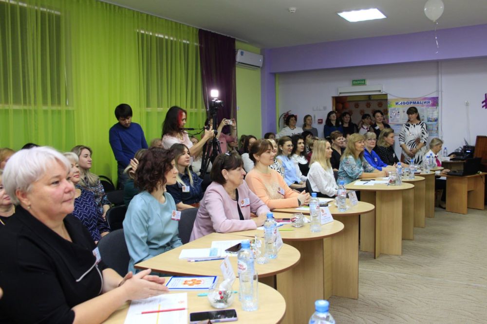 В крымской столице состоялось торжественное открытие муниципального этапа всероссийского конкурса «Воспитатель года – 2025» В крымской столице состоялось торжественное открытие муниципального этапа всероссийского конкурса «Воспитатель года – 2025»