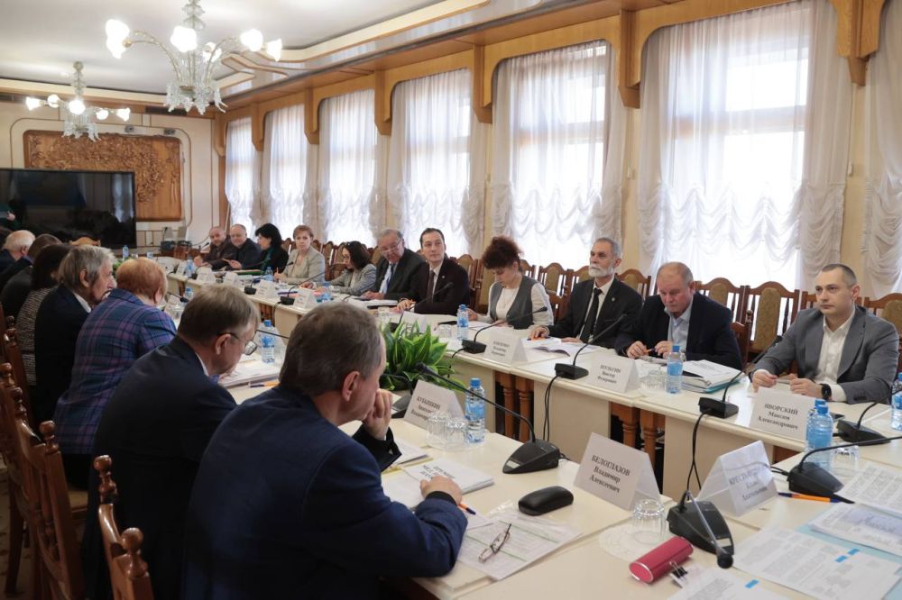 Конкурсная комиссия определила лауреатов парламентских премий студентам образовательных организаций высшего образования «За научные достижения в сфере приоритетных направлений развития Республики Крым» и назначению грантов... Конкурсная комиссия определила лауреатов парламентских премий студентам образовательных организаций высшего образования «За научные достижения в сфере приоритетных направлений развития Республики Крым» и назначению грантов...
