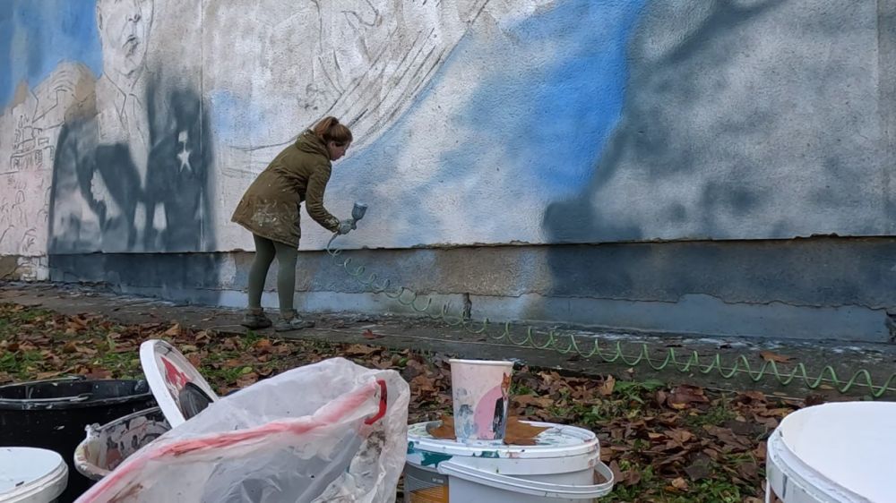 "Крым! Россия! Навсегда!" "Крым! Россия! Навсегда!"