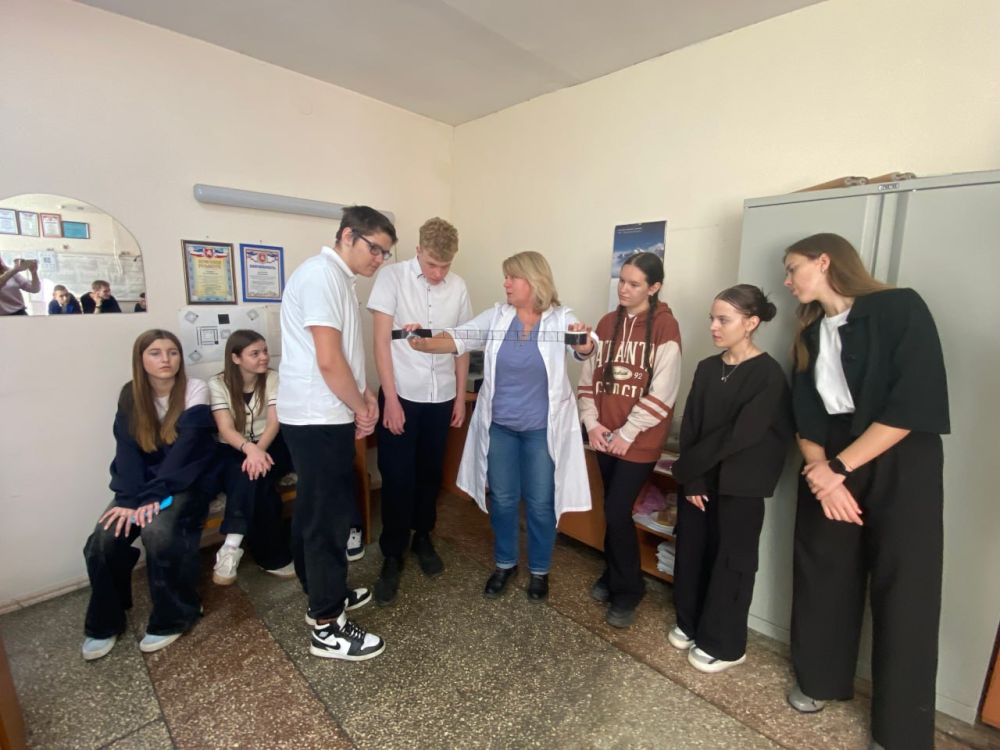Школьникам о микрофильмах Школьникам о микрофильмах