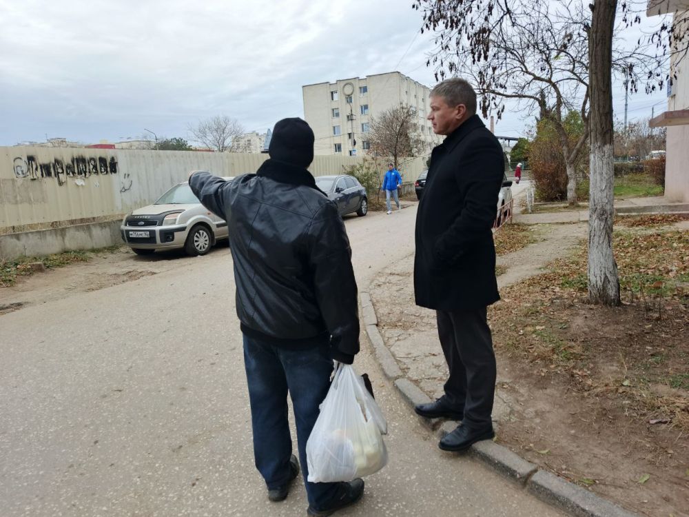 Александр Юрьев: Проверил ход работ по благоустройству двора по ул. Советская, 4, 6, 8, 10 и капитальному ремонту внутридворовых проездов по ул. Некрасова, 45, 47 и 53 Александр Юрьев: Проверил ход работ по благоустройству двора по ул. Советская, 4, 6, 8, 10 и капитальному ремонту внутридворовых проездов по ул. Некрасова, 45, 47 и 53