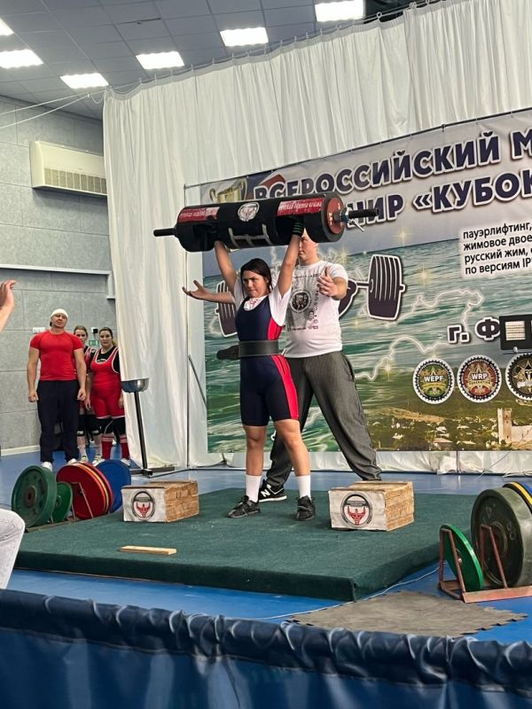 В Феодосийском округе состоялись соревнования по силовым видам спорта В Феодосийском округе состоялись соревнования по силовым видам спорта