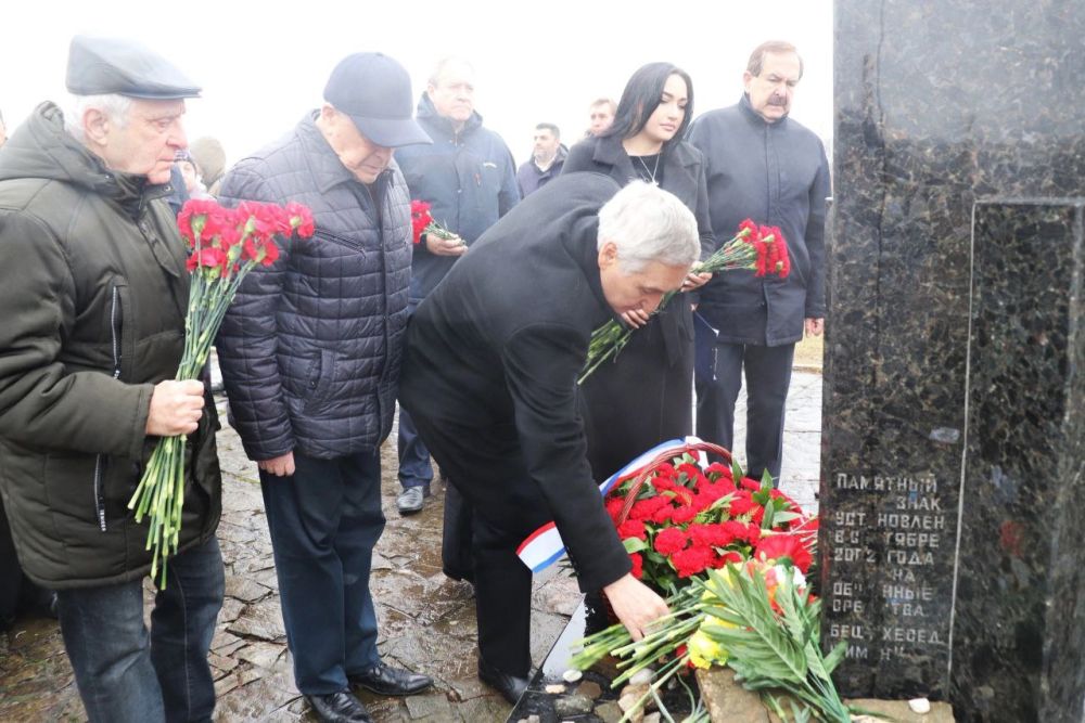В Республике Крым состоялись траурные мероприятия, приуроченные ко Дню памяти крымчаков и евреев Крыма – жертв нацизма В Республике Крым состоялись траурные мероприятия, приуроченные ко Дню памяти крымчаков и евреев Крыма – жертв нацизма