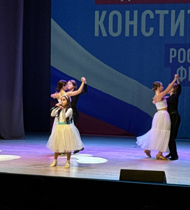 Александр Дудинов: С Днём Конституции, дорогие черноморцы! Александр Дудинов: С Днём Конституции, дорогие черноморцы!