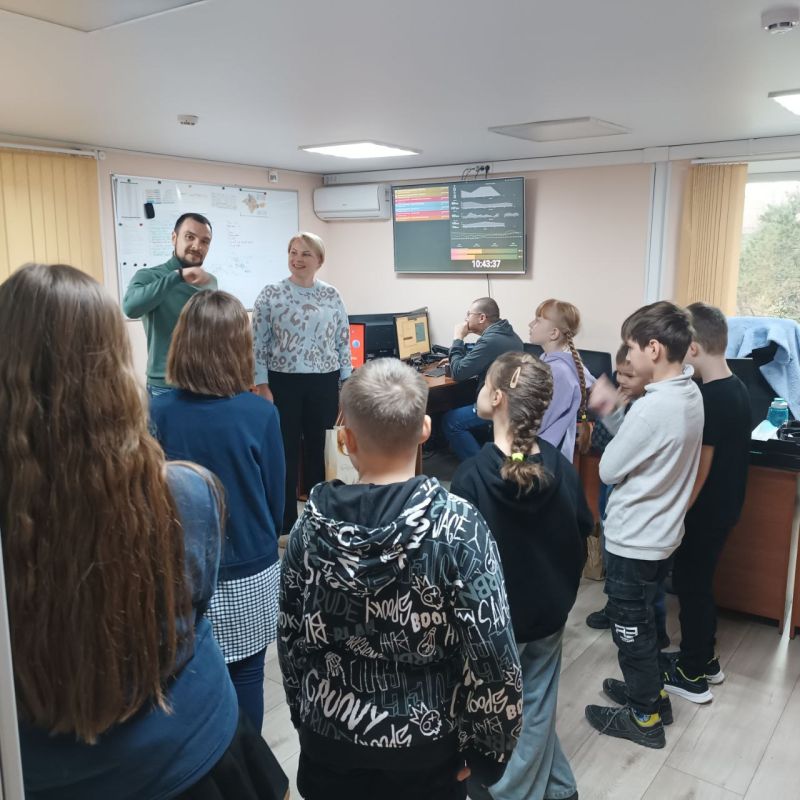 В гостях у службы 112!. Сотрудники ГКУ РК "Безопасный регион" провели Республиканский день открытых дверей для ребят из гимназии № 1 имени И. В. Курчатова и детишек сотрудников ведомства. Мероприятие прошло в рамках... В гостях у службы 112!. Сотрудники ГКУ РК "Безопасный регион" провели Республиканский день открытых дверей для ребят из гимназии № 1 имени И. В. Курчатова и детишек сотрудников ведомства. Мероприятие прошло в рамках...