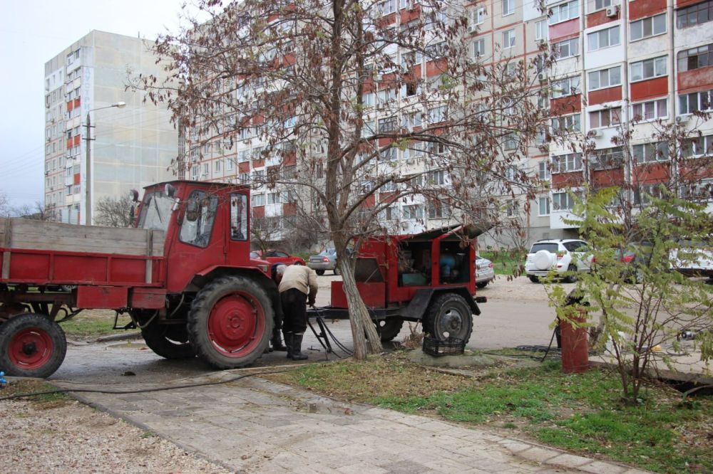 #жкх. В Керчи оперативно ликвидирована авария на трубах теплосети #жкх. В Керчи оперативно ликвидирована авария на трубах теплосети