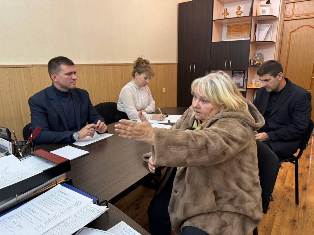 Александр Дудинов: Регулярно провожу приемы граждан в администрации Черноморского района Александр Дудинов: Регулярно провожу приемы граждан в администрации Черноморского района